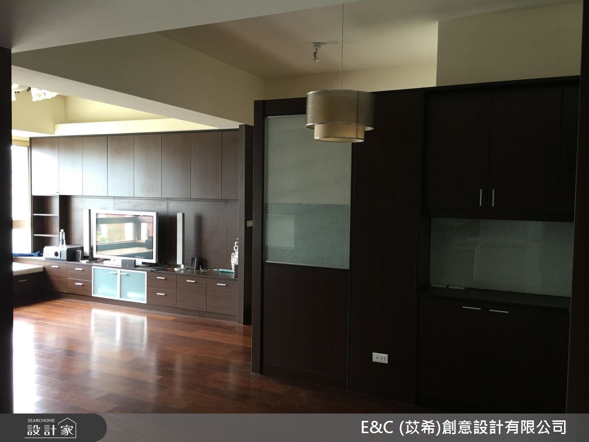 32坪中古屋(5~15年)＿飯店風客廳案例圖片＿苡希E&C創意設計有限公司＿苡希_04.台北_32坪飯店風之17