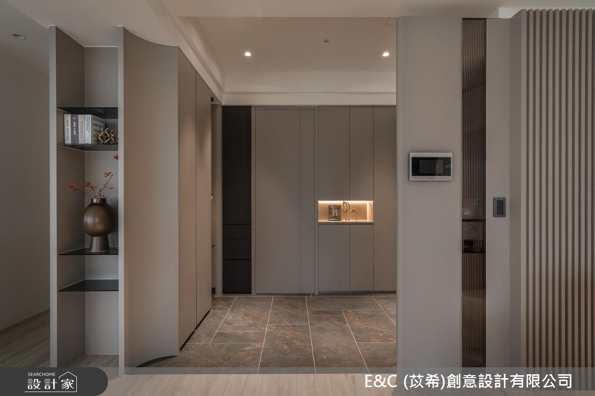 41坪新成屋(5年以下)＿現代風玄關案例圖片＿苡希E&C創意設計有限公司＿苡希_25.新北_41坪現代風之4