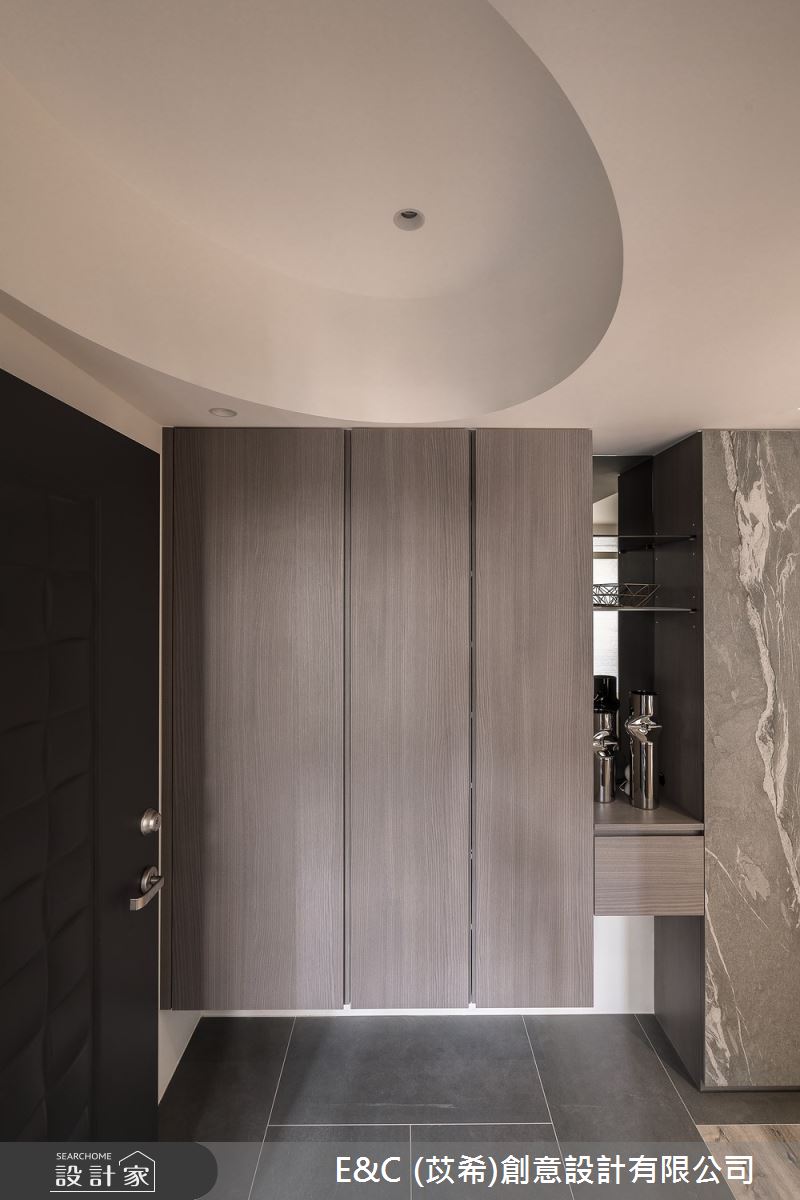 53坪老屋(31~40年)＿現代風玄關案例圖片＿苡希E&C創意設計有限公司＿苡希_27.台北_53坪現代風之2468