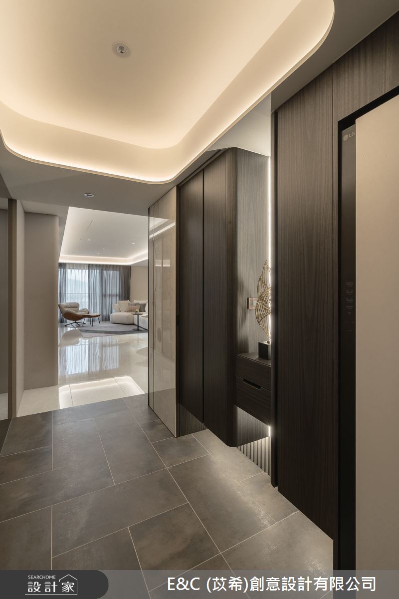61坪中古屋(5~15年)＿現代簡約風玄關案例圖片＿苡希E&C創意設計有限公司＿苡希_29.新北_61坪現代簡約風之2