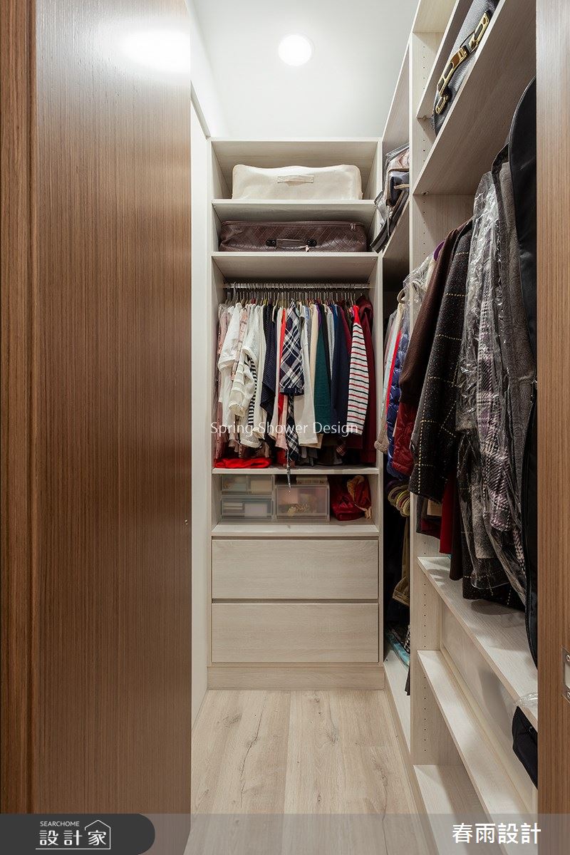 35坪預售屋＿現代風更衣間案例圖片＿春雨設計＿春雨_121 桃園昭揚越之30
