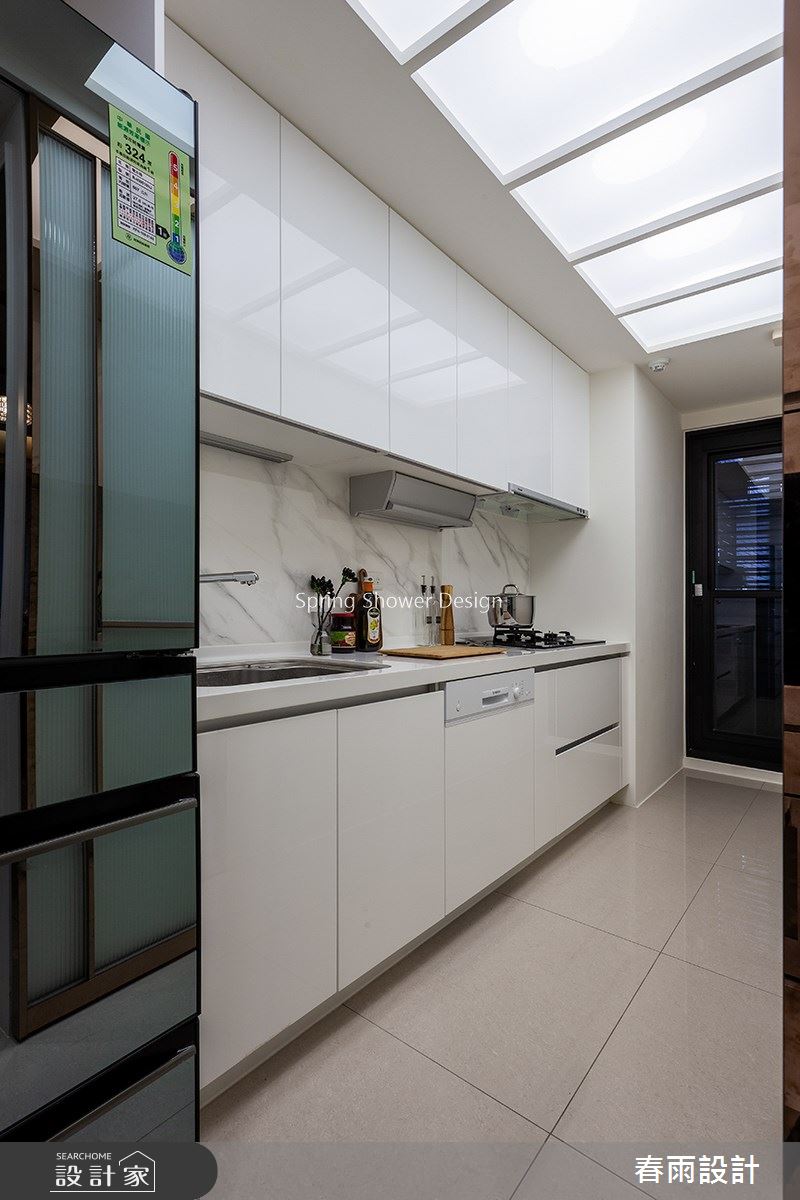 38坪新成屋(5年以下)＿飯店風廚房案例圖片＿春雨設計＿春雨_134 高雄新都廳之11