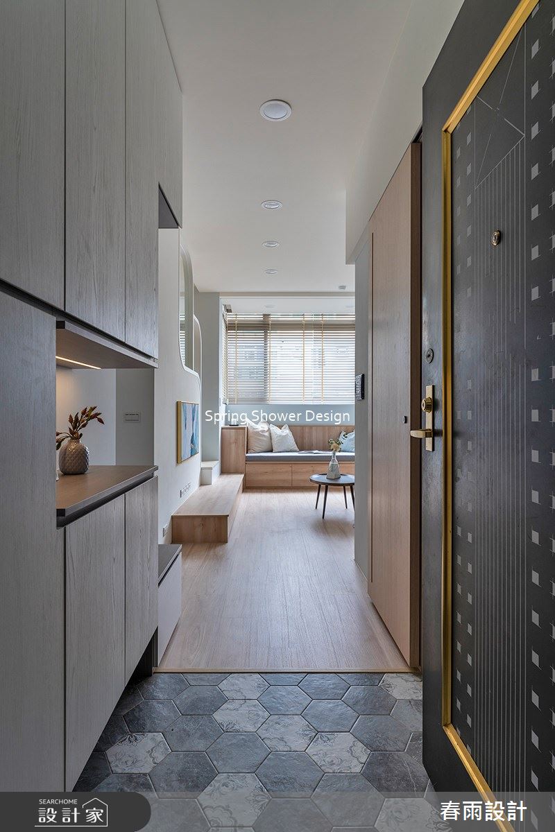 老屋(16~30年)＿現代風玄關客廳臥榻案例圖片＿春雨設計＿春雨_164 內湖程公館之1