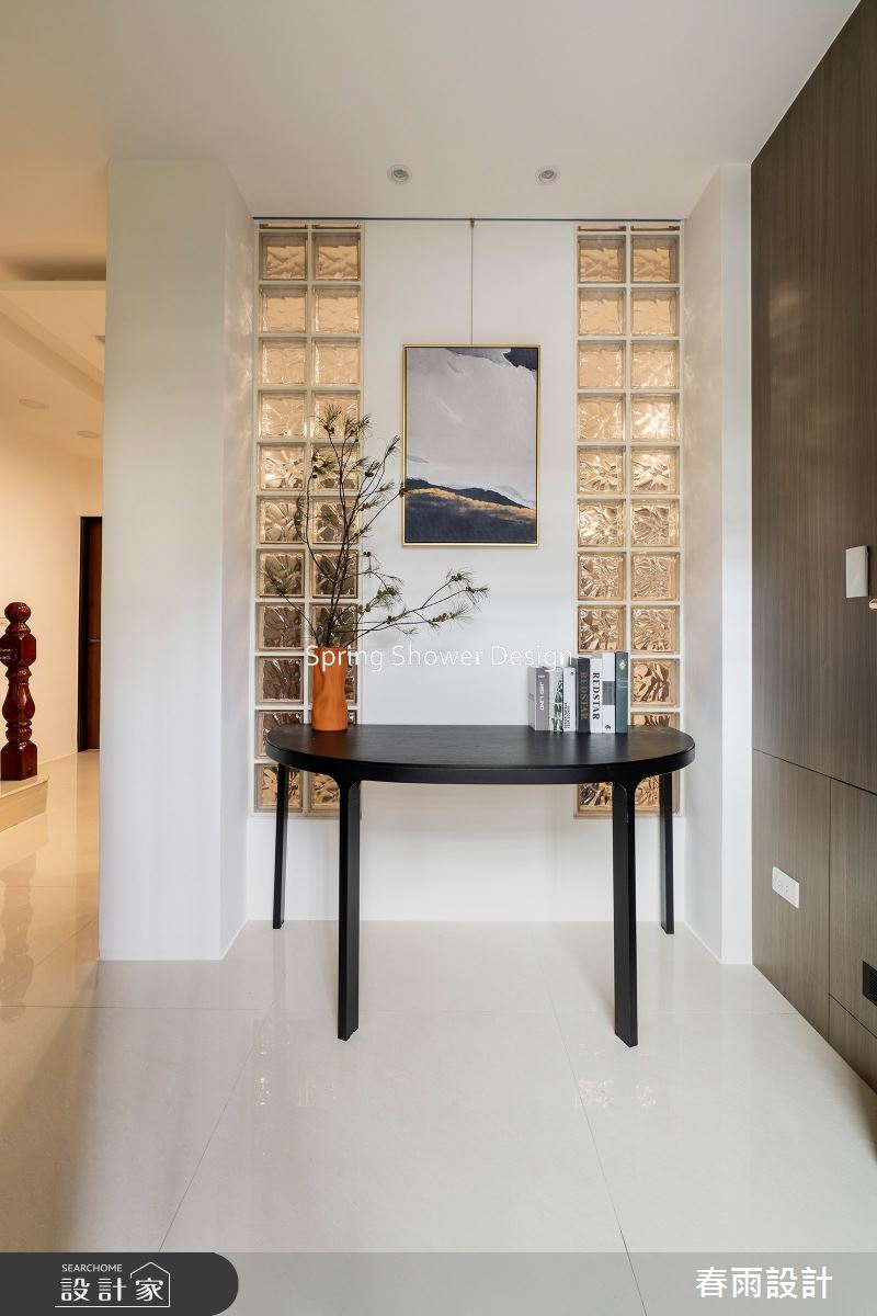 老屋(16~30年)＿現代風玄關案例圖片＿春雨設計＿春雨_239 月光別墅之1