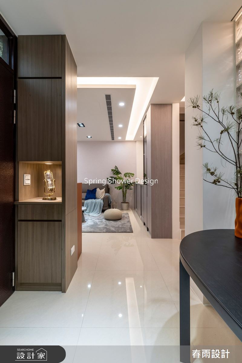 老屋(16~30年)＿現代風玄關客廳案例圖片＿春雨設計＿春雨_239 月光別墅之2