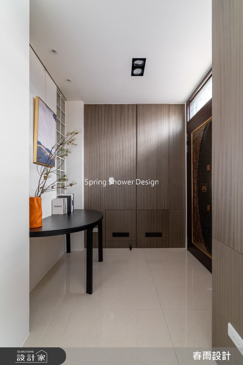老屋(16~30年)＿現代風玄關案例圖片＿春雨設計＿春雨_239 月光別墅之3