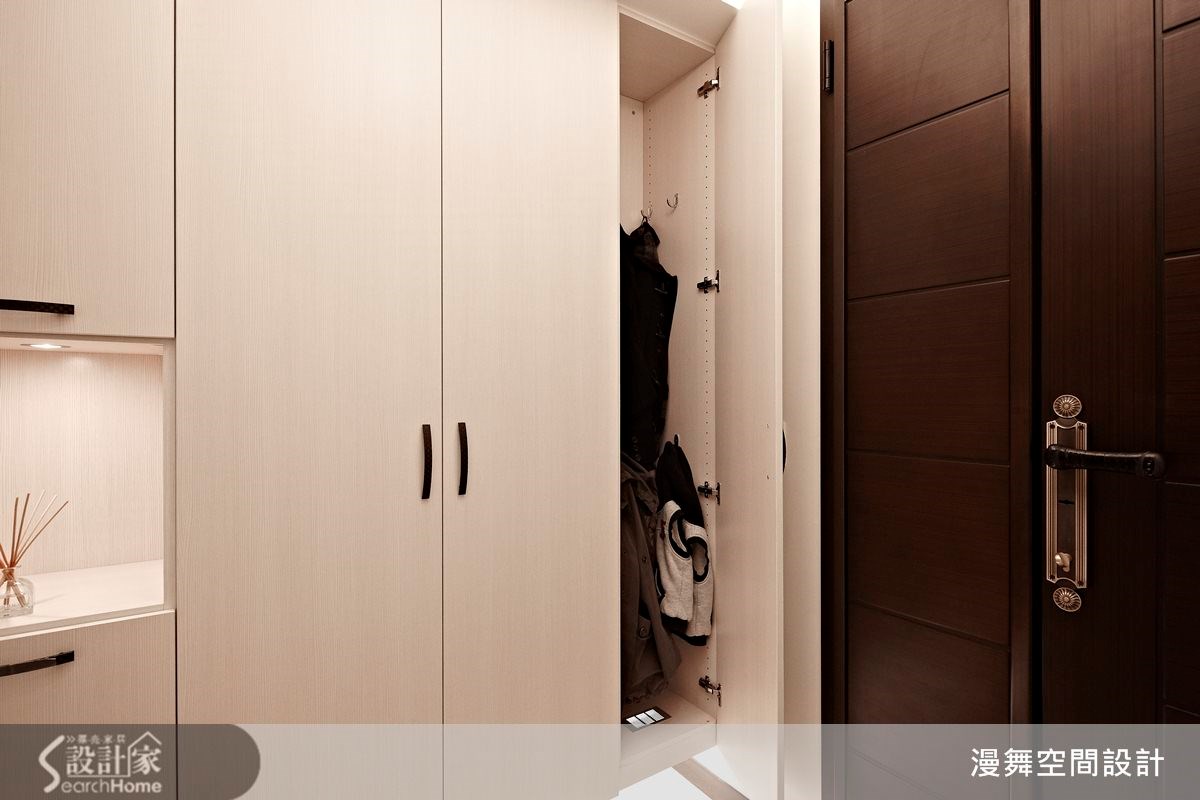 36坪新成屋(5年以下)＿現代風玄關案例圖片＿漫舞空間系統設計＿漫舞_11之2
