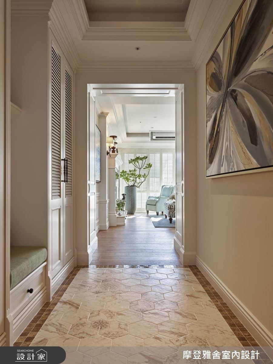 40坪新成屋(5年以下)＿美式風玄關案例圖片＿摩登雅舍室內設計＿摩登雅舍_63 皇家藍x白色系 光影灑落美式風精品宅之1