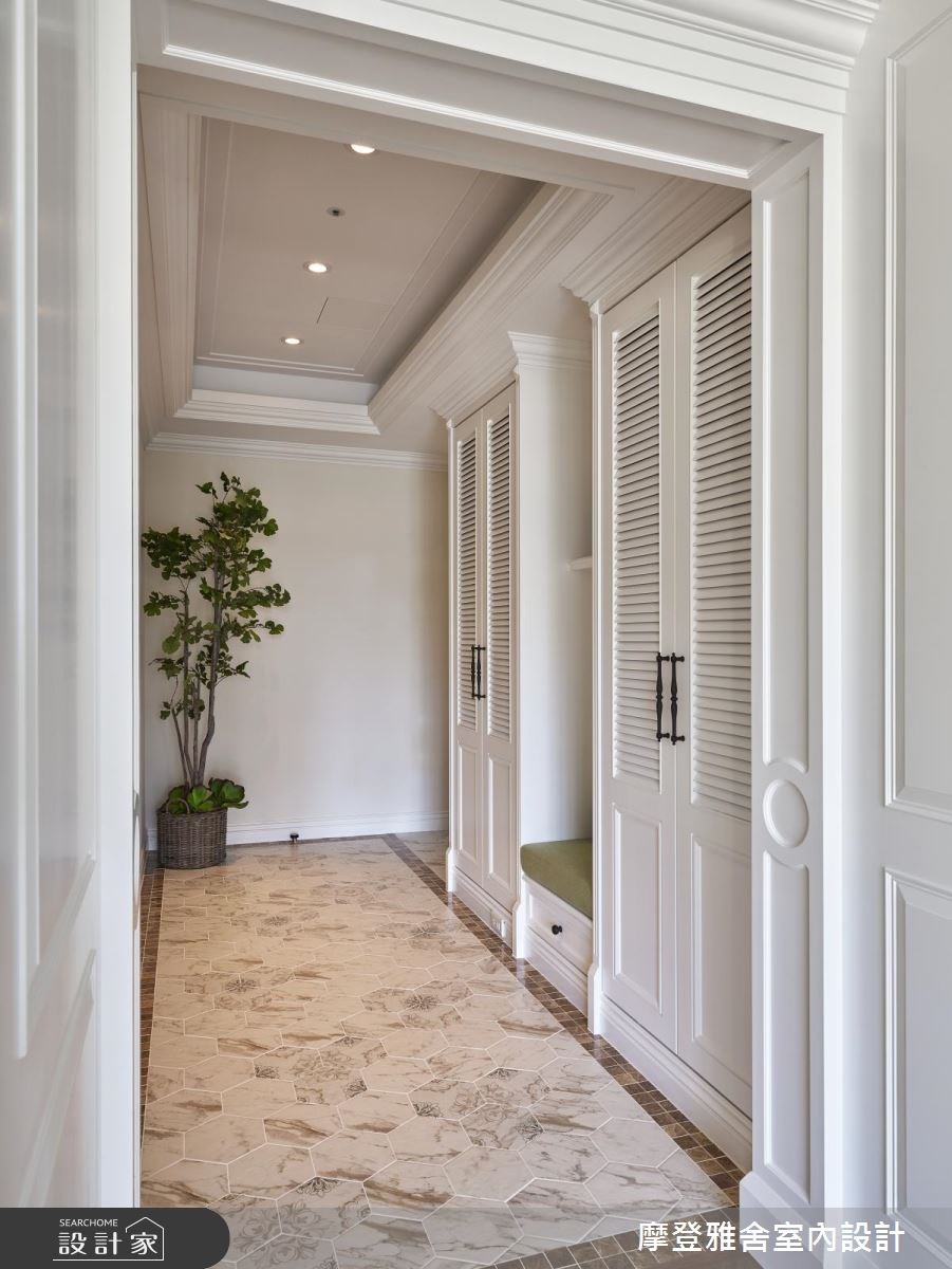 40坪新成屋(5年以下)＿美式風玄關案例圖片＿摩登雅舍室內設計＿摩登雅舍_63 皇家藍x白色系 光影灑落美式風精品宅之2