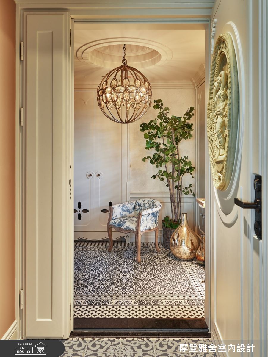75坪新成屋(5年以下)＿新古典案例圖片＿摩登雅舍室內設計＿摩登雅舍_65 女神屋主圓夢了 收藏多款高級燈具的新古典度假宅之3