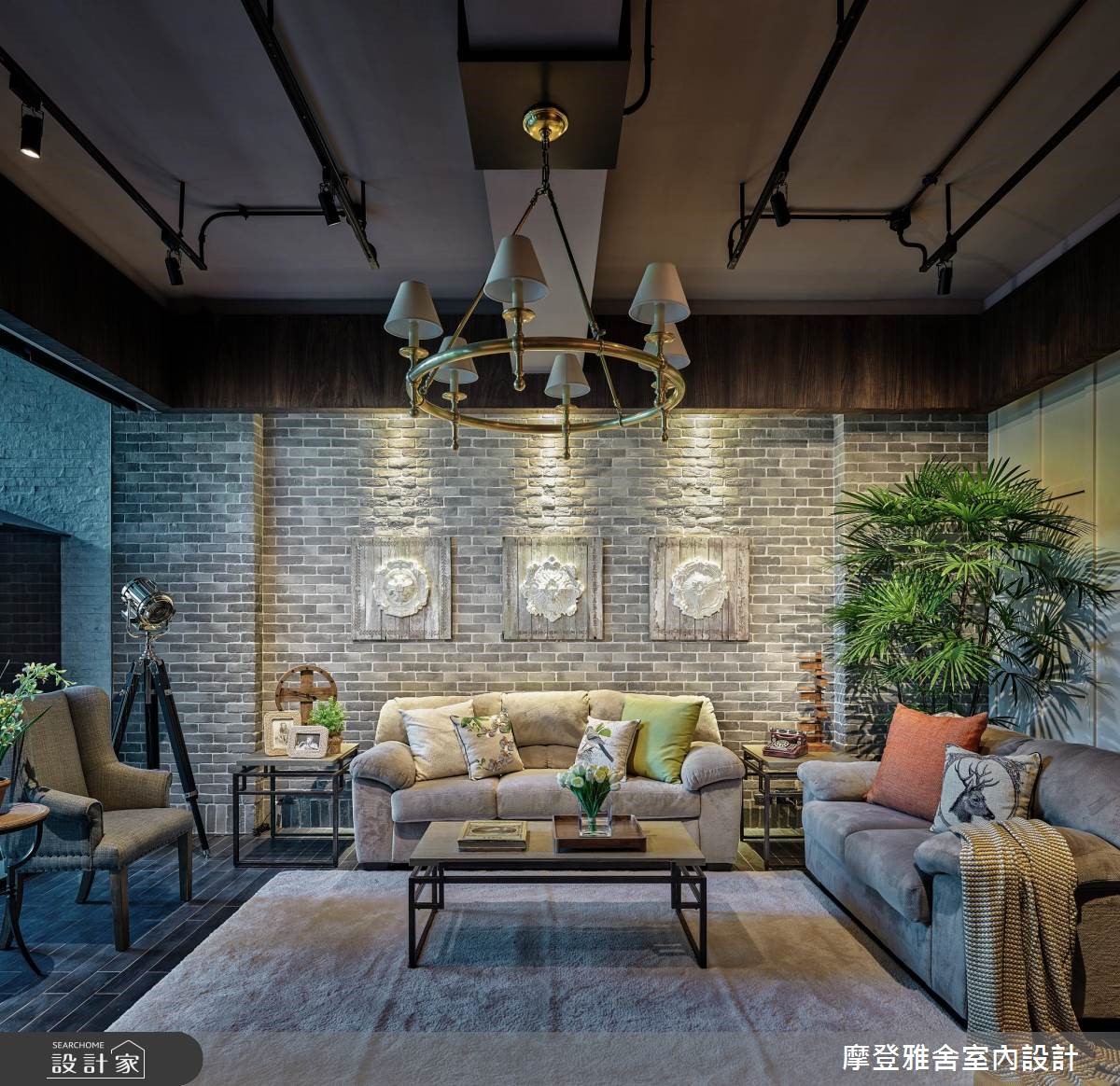 80坪中古屋(5~15年)＿美式風客廳案例圖片＿摩登雅舍室內設計＿摩登雅舍_71 美式鄉村風別墅 壁爐×綠意花園的日常之9