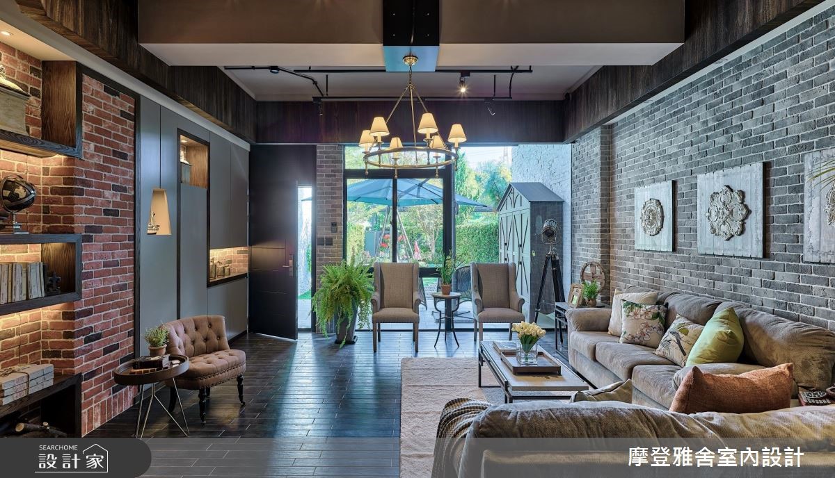 80坪中古屋(5~15年)＿美式風客廳案例圖片＿摩登雅舍室內設計＿摩登雅舍_71 美式鄉村風別墅 壁爐×綠意花園的日常之10