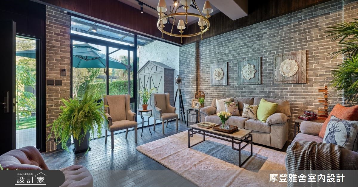 80坪中古屋(5~15年)＿美式風客廳案例圖片＿摩登雅舍室內設計＿摩登雅舍_71 美式鄉村風別墅 壁爐×綠意花園的日常之5
