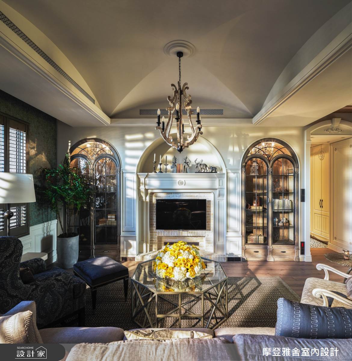 45坪新成屋(5年以下)＿鄉村風客廳案例圖片＿摩登雅舍室內設計＿摩登雅舍_74 森林古堡鄉村風 在家就像在歐洲度假之1