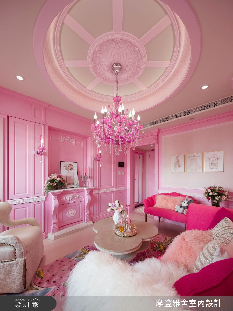 13坪新成屋(5年以下)＿新古典客廳案例圖片＿摩登雅舍室內設計＿摩登雅舍_88 芭比公主粉紅城堡輕奢古典度假宅之13