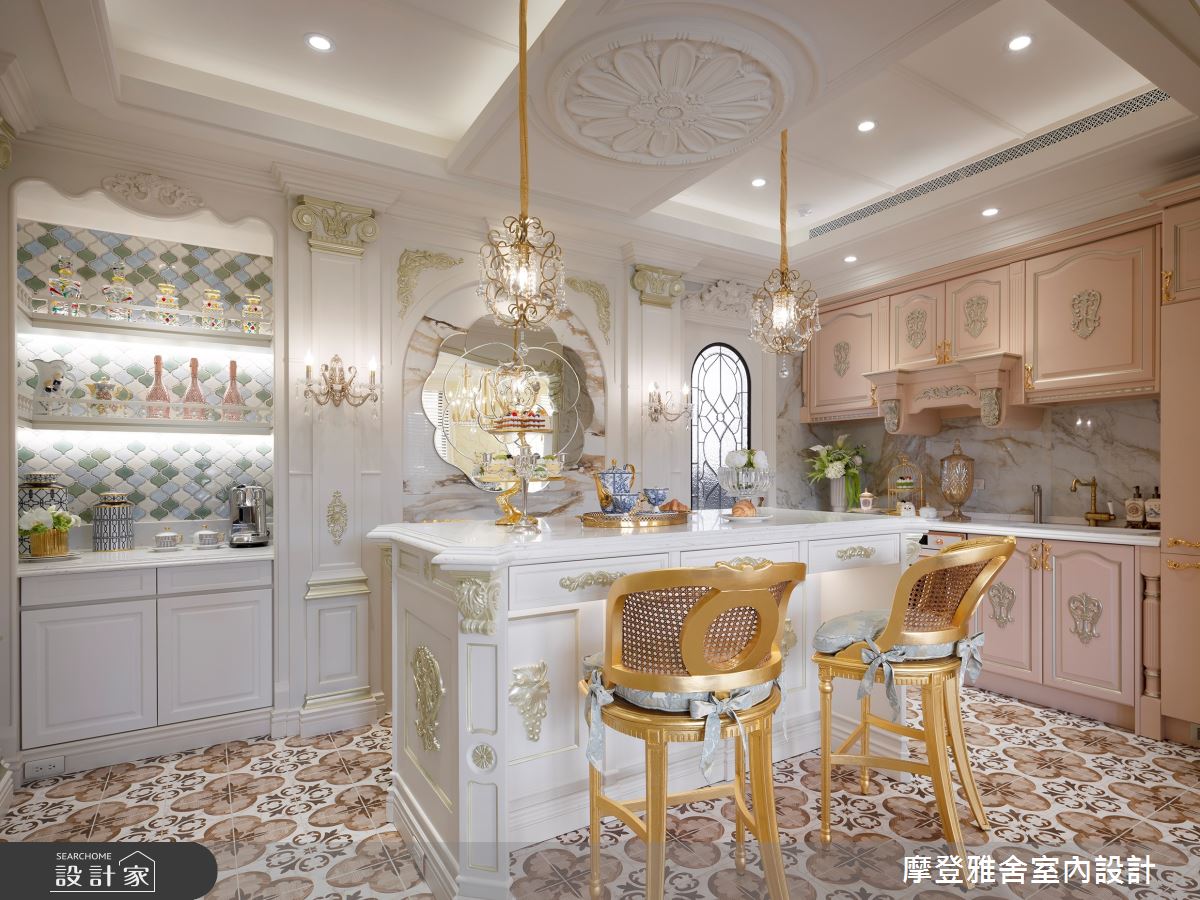 38坪新古屋(10年以下)＿維多利亞古典風格廚房吧檯中島案例圖片＿摩登雅舍室內設計＿摩登雅舍_91十年鐵粉夢想成真!盛世維多利亞風格宮廷豪邸之14