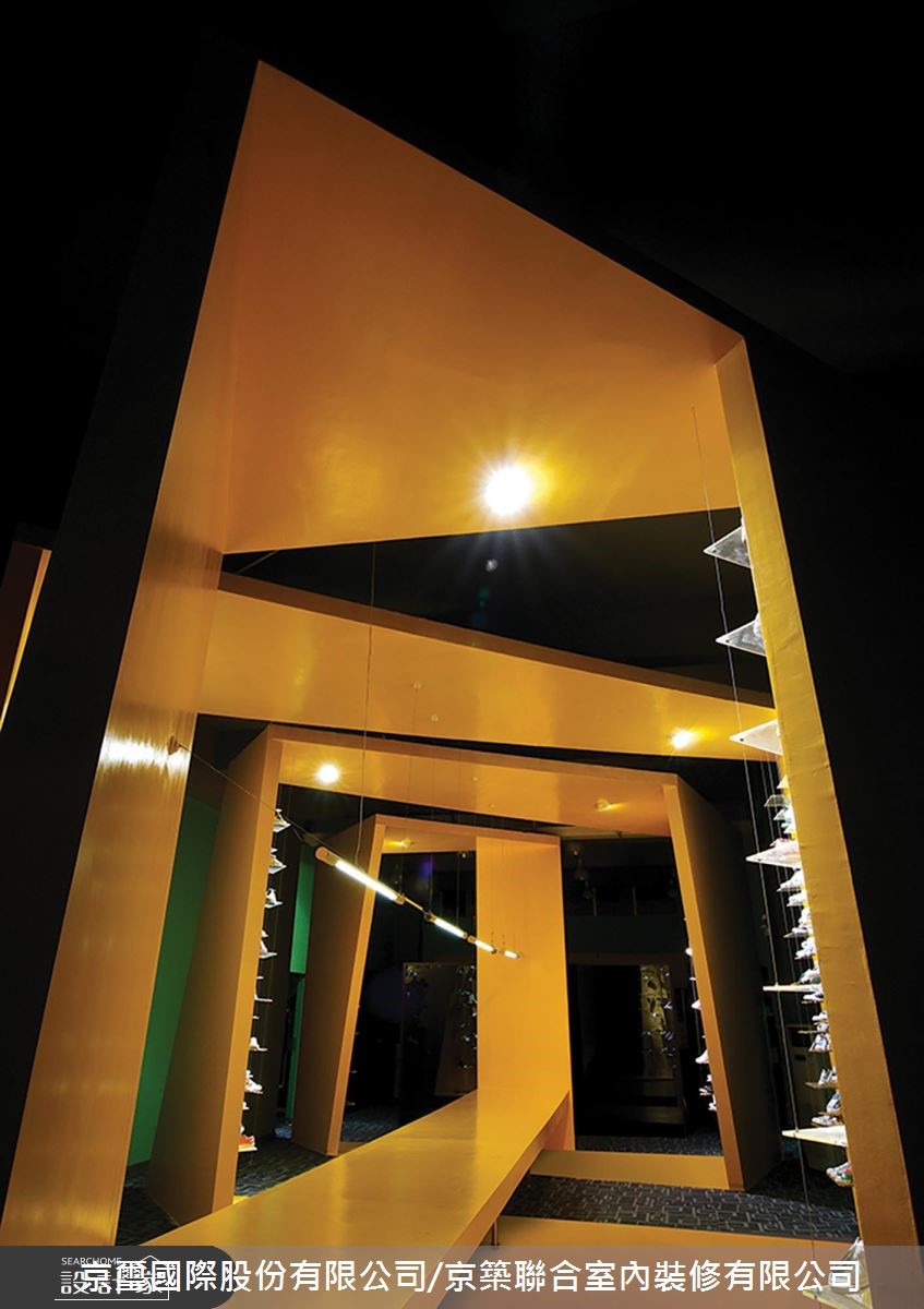 1950坪＿現代風商業空間案例圖片＿京璽國際股份有限公司/京築聯合室內裝修有限公司＿京璽國際_CONVERSE風靡全球的魅力殿堂_1950坪現代風之12