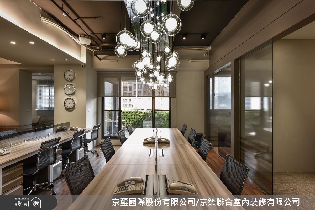 51坪＿現代風商業空間案例圖片＿京璽國際股份有限公司/京築聯合室內裝修有限公司＿京璽國際_金融財顧辧公室設計_51坪現代風之4