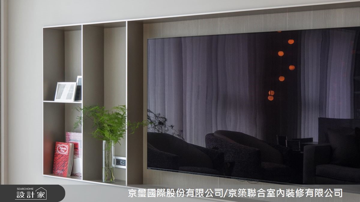 62坪新成屋(5年以下)＿現代風客廳案例圖片＿京璽國際股份有限公司/京築聯合室內裝修有限公司＿京璽國際_長虹許宅_62坪透‧餘閒之6