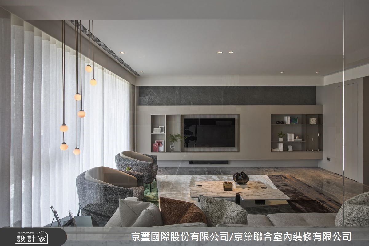 62坪新成屋(5年以下)＿現代風客廳案例圖片＿京璽國際股份有限公司/京築聯合室內裝修有限公司＿京璽國際_長虹許宅_62坪透‧餘閒之5