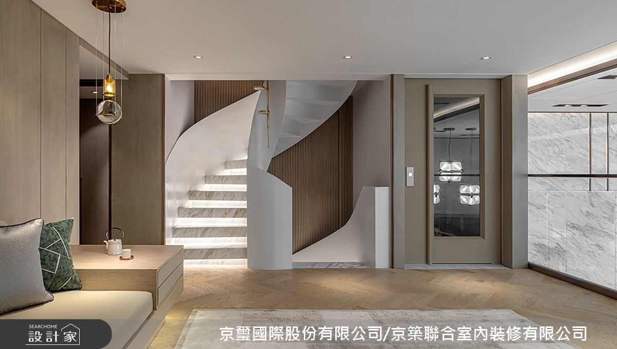 預售屋＿現代風樓梯案例圖片＿京璽國際股份有限公司/京築聯合室內裝修有限公司＿京璽國際_城市中的雙層花園別墅_78.7坪現代風之8