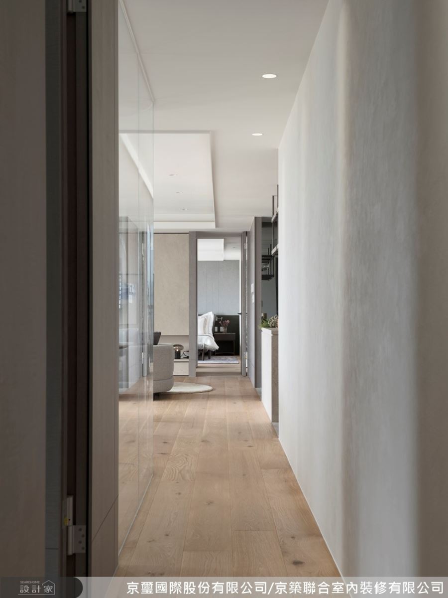 66坪新成屋(5年以下)＿混搭風走廊案例圖片＿京璽國際股份有限公司/京築聯合室內裝修有限公司＿京璽國際_太平洋之森_66坪退休藝術宅邸之11