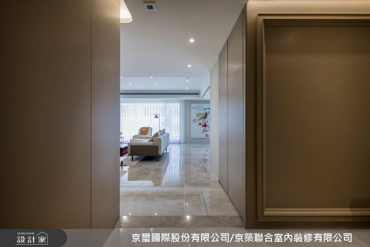 131坪毛胚屋＿混搭風玄關客廳案例圖片＿京璽國際股份有限公司/京築聯合室內裝修有限公司＿京璽國際_遠雄九五_131坪藝術宅之2