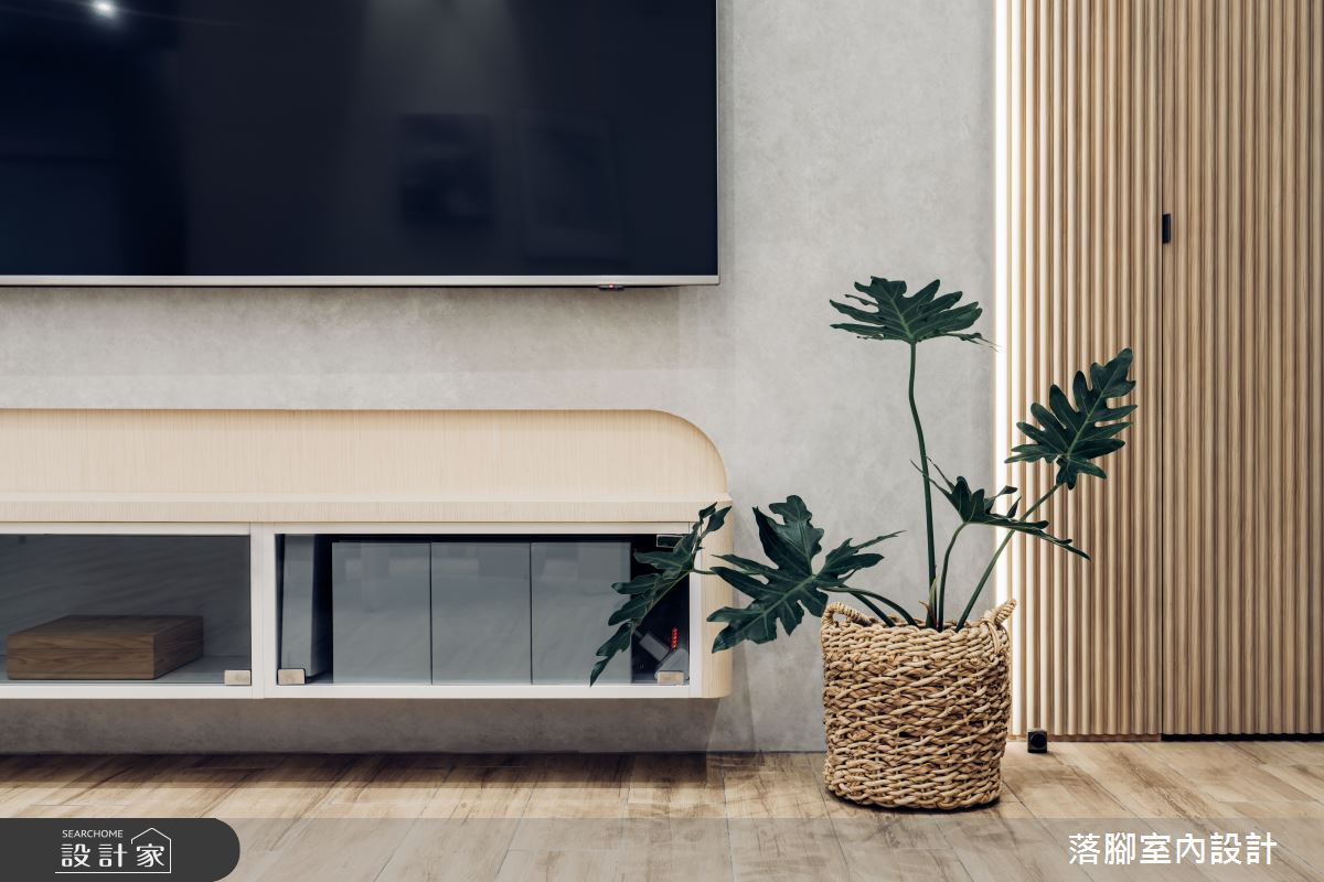 72坪新成屋(5年以下)＿現代風客廳案例圖片＿落腳室內設計＿落腳_花若盛開之3