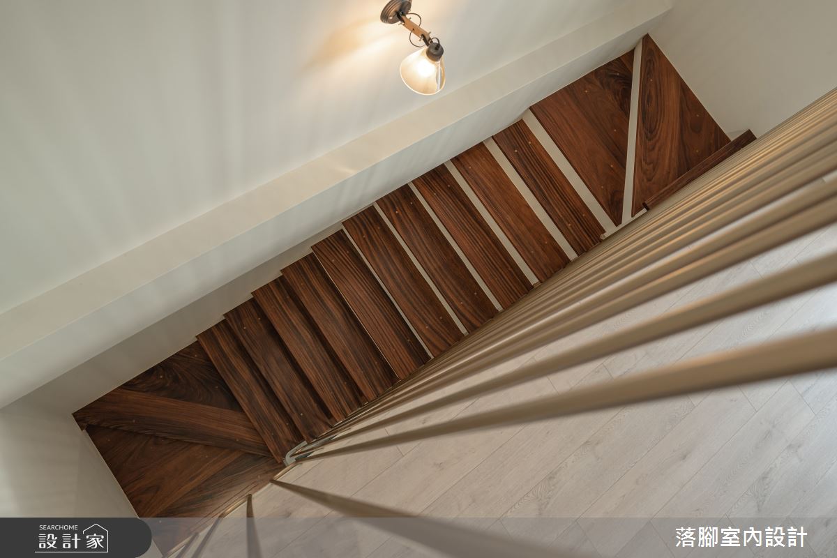 100坪＿現代風樓梯案例圖片＿落腳室內設計＿落腳_迴遊引光之23