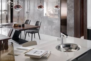 氣泡水一按即飲！智慧觸控櫥下型飲水機，廚房超高溫熱水不間斷_視覺圖