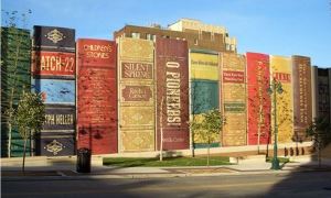 堪薩斯市立圖書館 精裝版打造書香世界_視覺圖