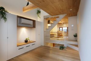 日本東京的明亮通透狹長屋_視覺圖