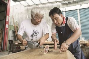 手作新鮮人 何飛鵬  用台灣原生木 打造風格書桌_視覺圖