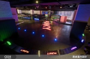 來跳舞吧！ 100 坪老屋變身動感混搭風夜店_視覺圖