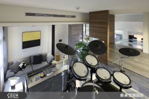 在18 坪的爵士小窩 演奏我們的音樂愛情故事_視覺圖