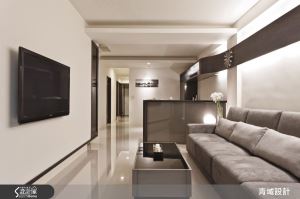 用棕色緞帶包裝的黑白居家 是一家三口的美好禮物！_視覺圖