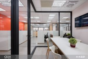 一抹明麗 HERMES 鮮橘 打造好 Young 精品辦公室！_視覺圖