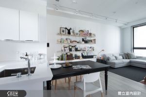 清爽無負擔！ 只屬於我們的 15 坪簡單舒適生活_視覺圖