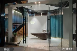 愛上閃閃發光的自己！歡迎來到前衛個性美甲沙龍_視覺圖