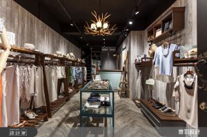 妝點10坪老屋新風貌 鄉村風服飾店時尚登場_視覺圖