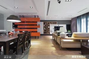 我家是人文精品書店！ 開放格局+L型書牆+多功能沙發 交織書香氣息場域_視覺圖