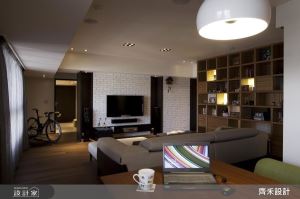 打開彼此的心牆！三代同堂的文化石現代宅_視覺圖