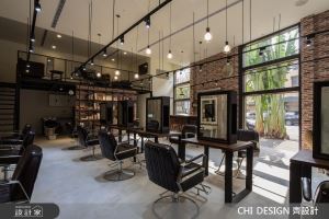 在漫天星辰下理髮！油膩火鍋店變身歐美感髮型沙龍_視覺圖