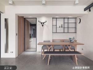 40 年老屋翻新！不存在的門片打造透明系美宅_視覺圖