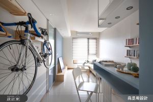 與愛駒同居！懸掛式收納設計 17坪空間放上腳踏車還綽綽有餘_視覺圖