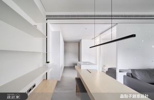 拆解格局、用推拉門靈活界定空間，17坪小家瞬間放大三倍！_視覺圖