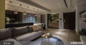 玄關隱藏式鏡面「一日衣櫃」，24坪文青宅的設計巧思_視覺圖