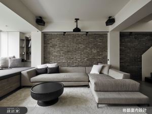 職業籃球國手的家！40 年老屋翻新變清新微工業風_視覺圖