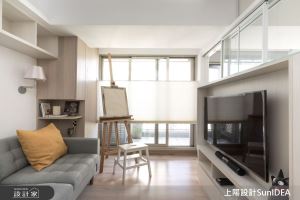 玻璃電視牆+收納式餐桌！ 12坪小家變出大空間_視覺圖