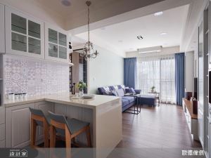 薄荷綠中島、雙面櫃隔間，鄉村風住宅充滿個性化的收納巧思_視覺圖